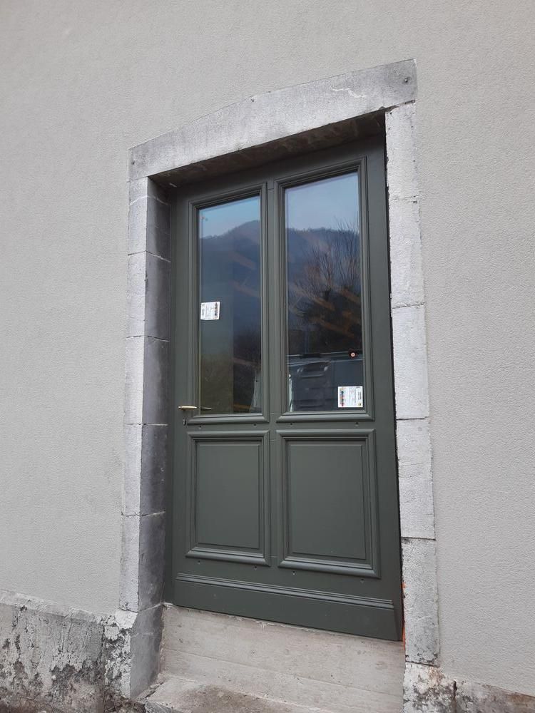 Porte d’entrée à panneaux, détail, Goncelin